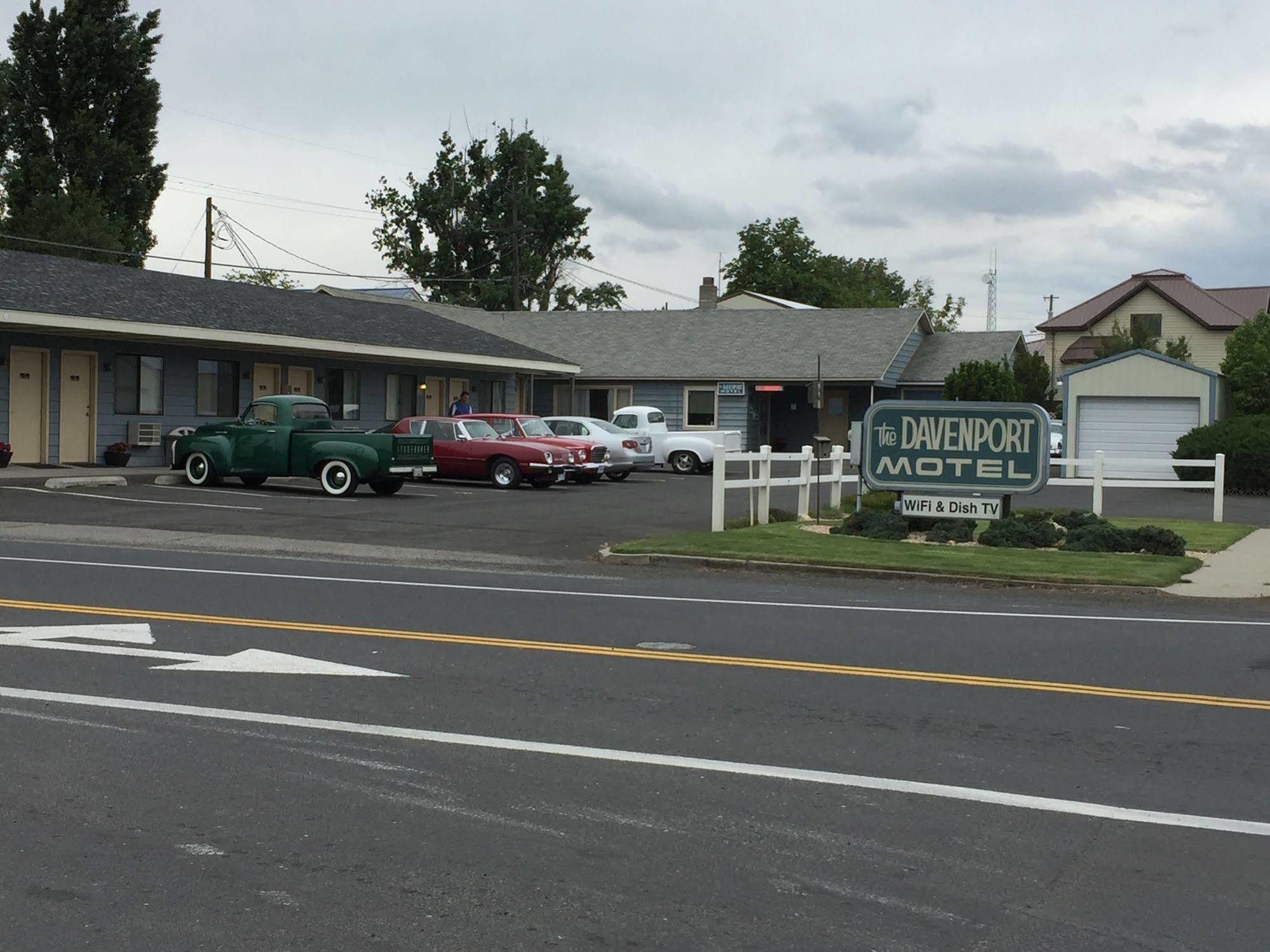 The Davenport Motel Exteriér fotografie